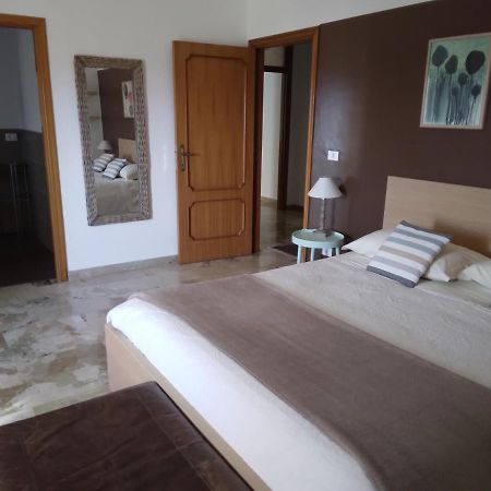 B&Be Home Tollo Экстерьер фото